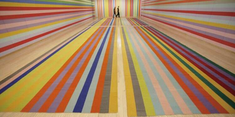 One of Polly Applebaum's creations In first, Polly Applebaum to show in Israel