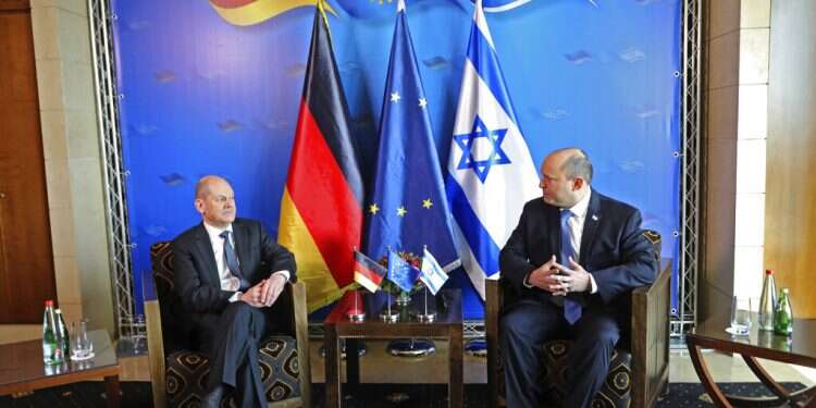 German chancellor visits Israel amid efforts to end Ukraine war