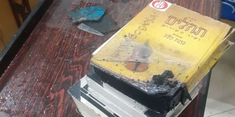 Ramle synagogue torched, suspect in police custody