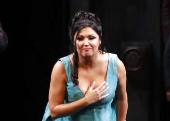 Metropolitan Opera diva hits sour note with support of Putin