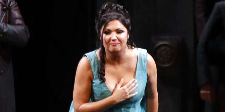 Metropolitan Opera diva hits sour note with support of Putin