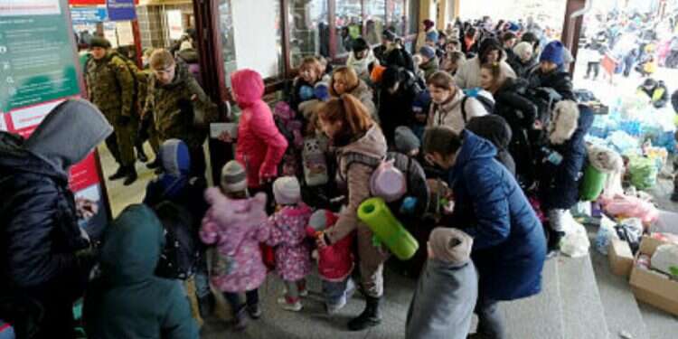 MK says directing new immigrants to the Negev and Galilee meets the criteria of the national priorities law Negev, Galilee towns court Ukrainian refugees as government offers millions in aid