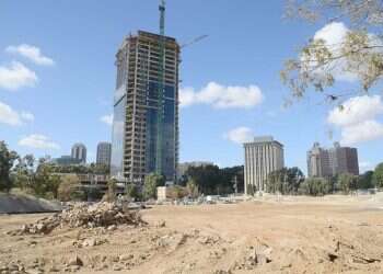 Construction worker falls 18 floors down elevator shaft