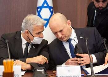 Poll: Israelis dissatisfied with government but believe it will live out its days