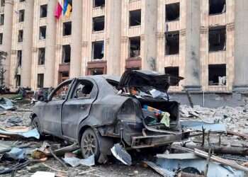 Ukrainians report Russian shelling hits residential buildings in Kharkiv