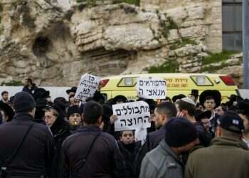 Haredim clash with Reform, Conservative Jews at Western Wall