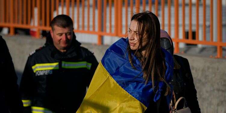 Missionaries working to convert vulnerable Jewish refugees from Ukraine