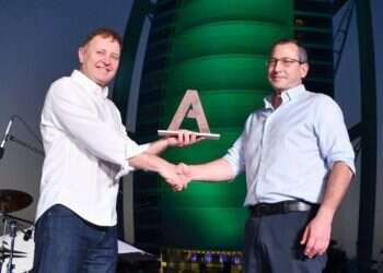 'Tech for humanity': Israeli startup developing universal blood awarded in Dubai