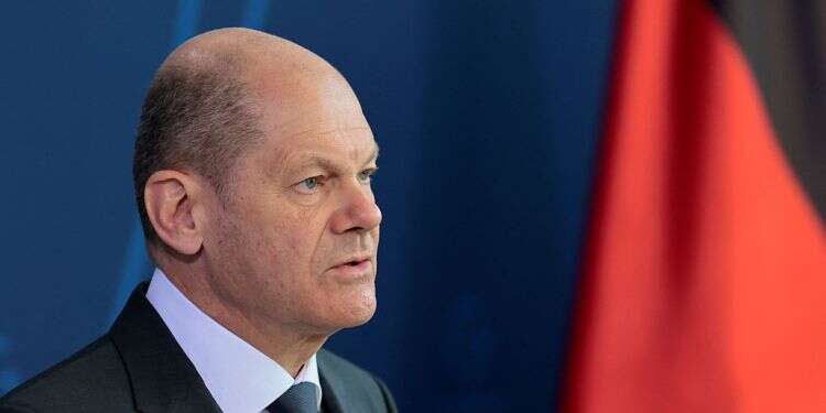 Germany, Ukraine discussing NATO-like guarantees