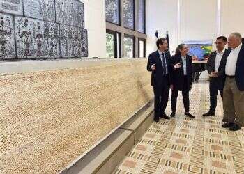 Chew on this: Biggest matzah in Israel debuts in Jerusalem 