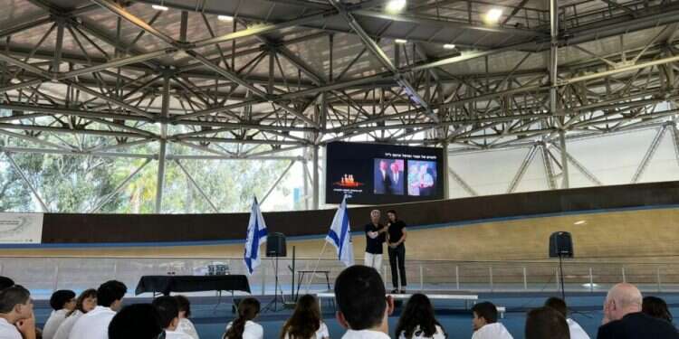 Teenage Israeli cyclists mark Holocaust Remembrance Day