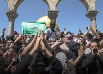 Police: Quiet restored at Temple Mount, Ramadan prayers going on as usual