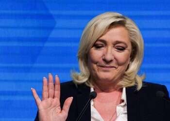 Jewish French leaders urge community to vote Macron, stop Le Pen