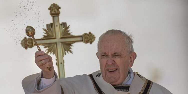 Pope Francis uses Easter message to ask for peace between Israel, Palestinians