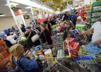 Pre-Passover shopping frenzy sees Israelis spend $248M in 7 hours
