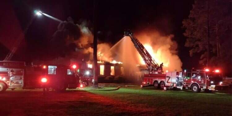 Police investigating fire that destroyed Florida Jewish center