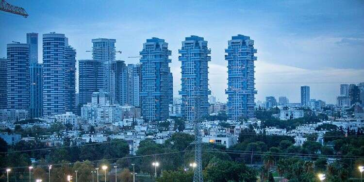 Sales of homes for over NIS 15M up by 50%.