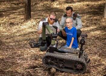 IDF helps make wish of ailing teens come true