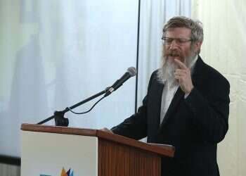 Religious LGBTQ soldiers demand IDF oust rabbi for homophobic remarks