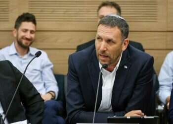 Yamina's Matan Kahana resigns as religious services minister to bolster coalition