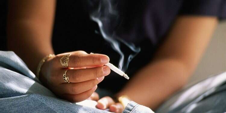 Two thirds of respondents age 15-17 report that they have not encountered any barriers when attempting to purchase tobacco products Number of teen smokers in Israel doubles in 4 years