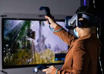 Israeli museum bridges art, modern technology in virtual reality exhibit