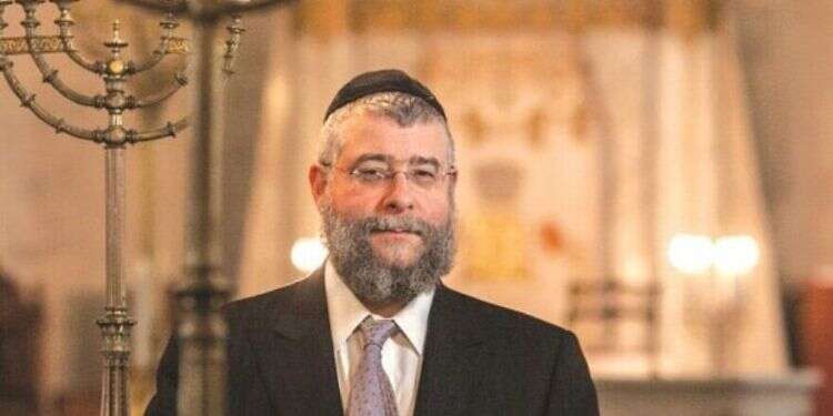 Moscow's chief rabbi leaves Russia after refusing to support Ukraine war