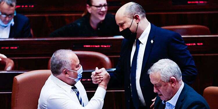 Ministers vow to prevent Netanyahu's re-election