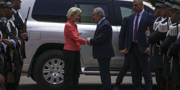 EU restarts flow of funding to Palestinians