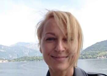 Belarus arrests Israeli woman over Ukrainian flag colors on her car