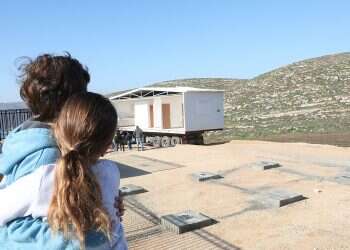 Settlers worry fall of Bennett-Lapid government will herald evacuations