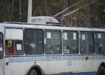 Detonating bridge, Russia cuts off escape route of civilians fleeing Sievierodonetsk