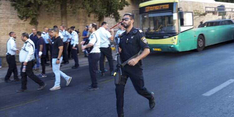 Man moderately wounded in Jerusalem stabbing attack