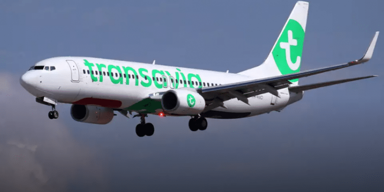 Dutch airline 'wipes' Israel off the map