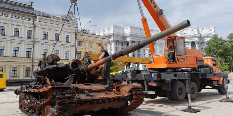 'We cannot stand to the side': Israeli NGO helps refugees in Ukraine