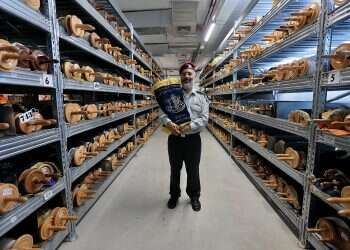 Closed IDF base guards world's largest Torah collection