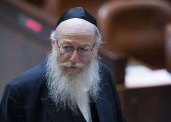 Former health minister Yaakov Litzman sentenced to 8 months in jail