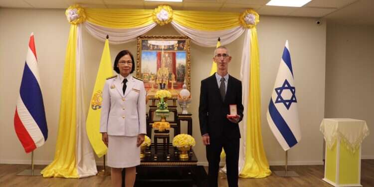 Israeli diplomat awarded Thai royal honor