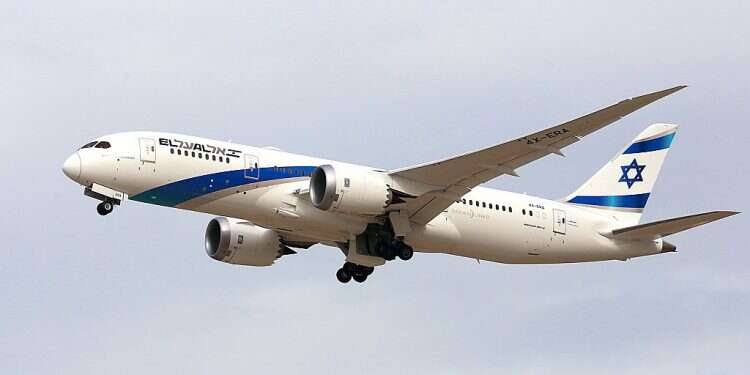 An El Al aircraft in flight El Al chief expects permission to fly over Oman 'within days'