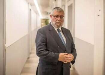 Moscow's 'rebel rabbi' says Russian Jewish community being held 'hostage'