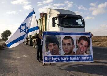 Families of fallen IDF soldiers, captives in Gaza hold 3-day protest