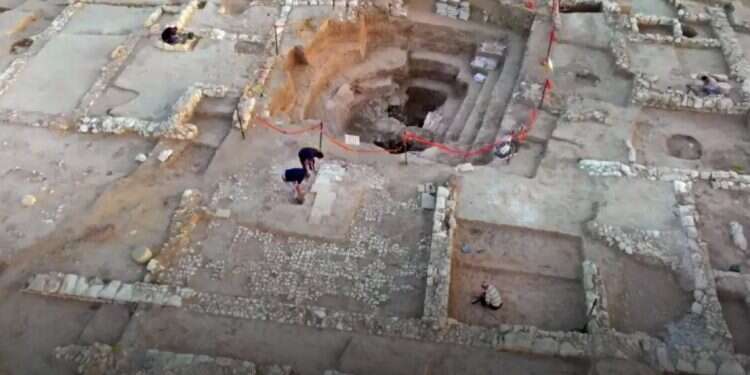 1,200-year-old mansion unearthed at Negev Bedouin town