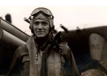 Decades after serving, Jewish lieutenant receives World War II war medals