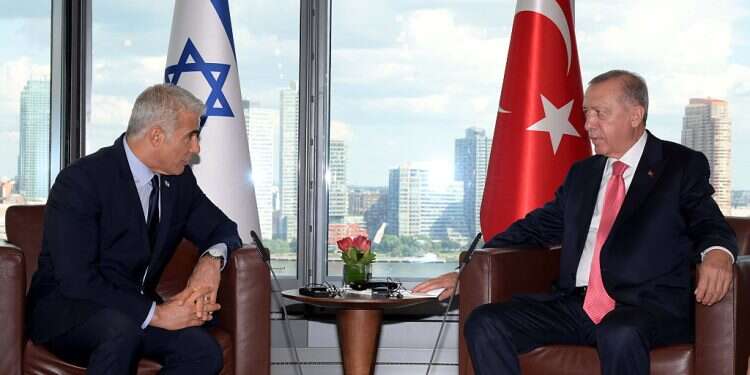 Israeli PM meets Turkish president after 14-year hiatus