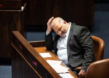 Ra'am leader Mansour Abbas Right-wing group calls to disqualify Arab party from election