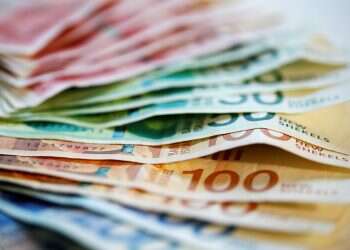 Shekel falls to its lowest level versus dollar since July