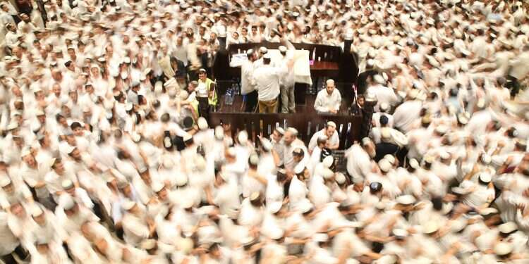 Celebrations at Har Hamor Yeshiva Haredi-nationalism at a crossroads: Meet the Har Hamor yeshiva