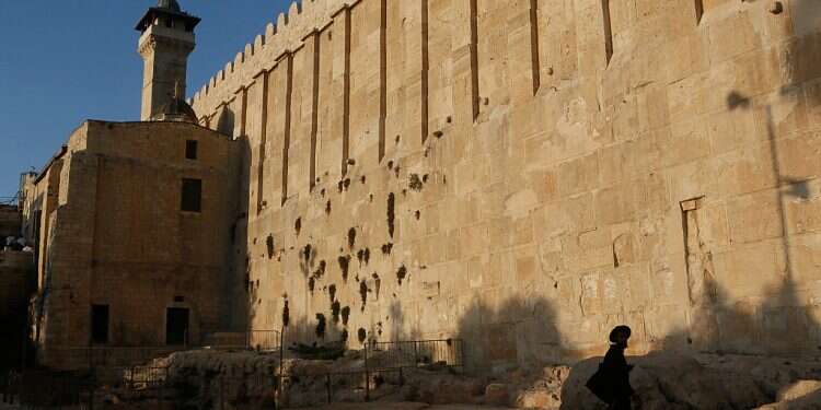 Hebron activists placed on house arrest on suspicion of assaulting soldiers