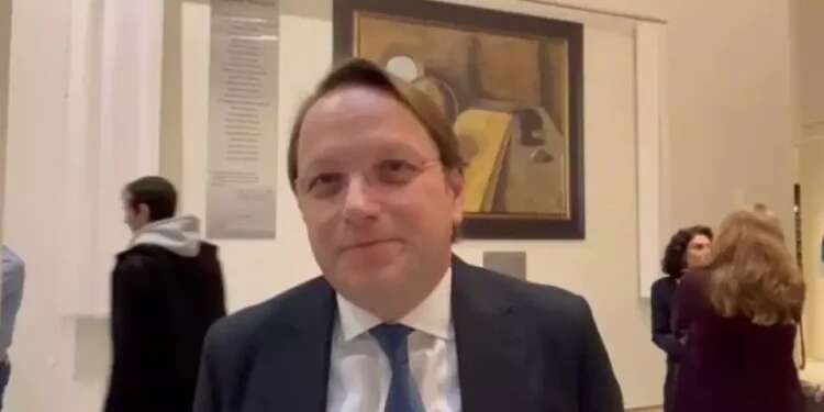 Senior EU official expresses 'strong trust' in Israeli democracy