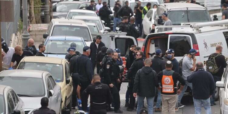 2nd attack in Jerusalem just off Old City, 2 seriously wounded